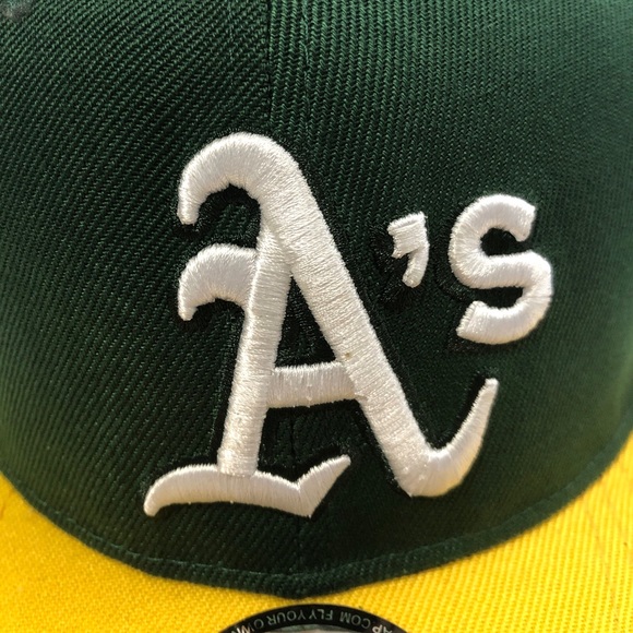 NWT Classic Oakland A’s SnapBack Hat - Picture 2 of 3